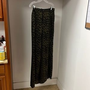 Extremely soft Karlie, leopard print pants